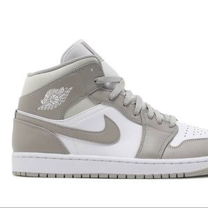 AIR JORDAN 1 MID 'COLLEGE GREY'